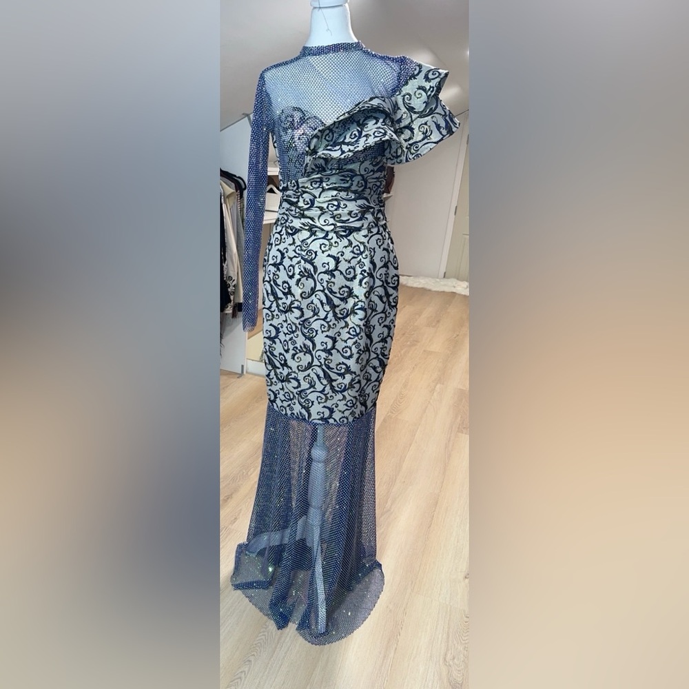 Vary nice and expensive fabric drees